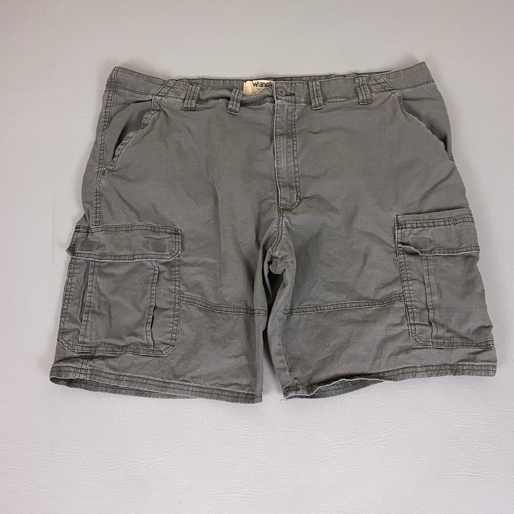Wrangler Cargo Shorts Men's Size 42 Gray Ripstop‎ Casual Outdoor *Wear*